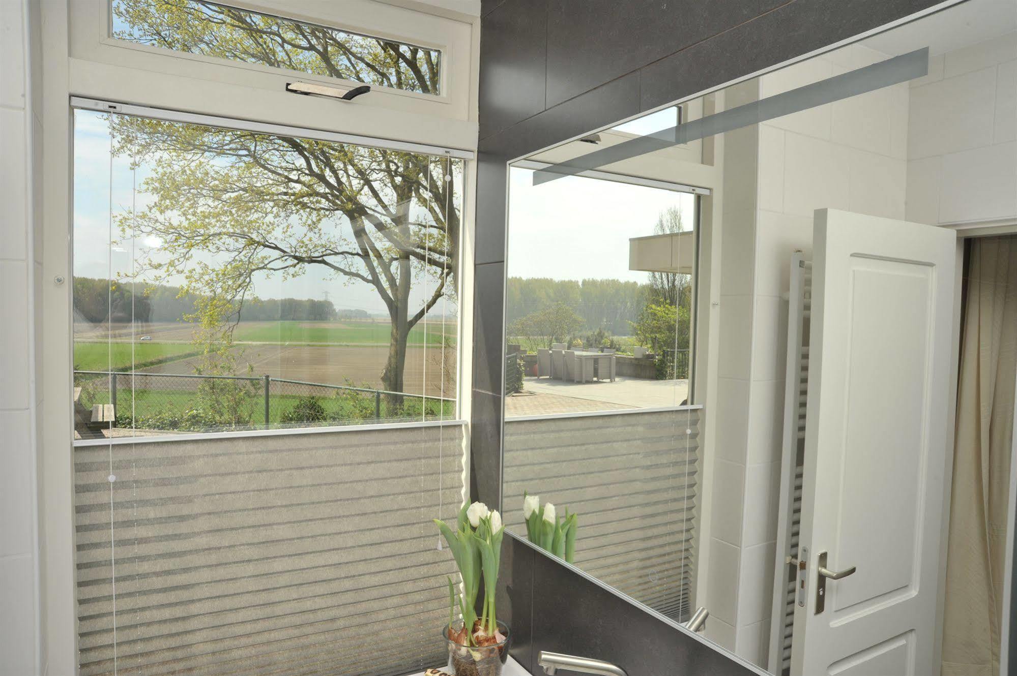 B&B Op De Brabantse Wal Halsteren Ngoại thất bức ảnh